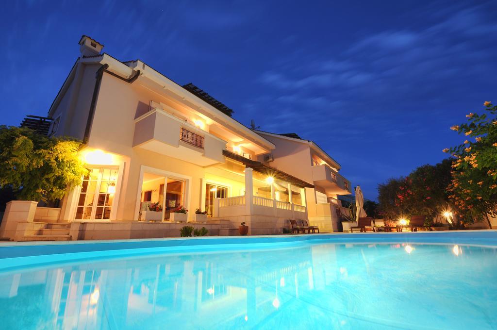 Apartments Villa Marnii Kozino Exterior photo