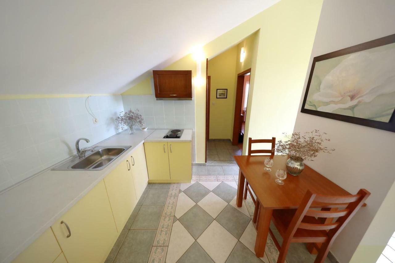 Apartments Villa Marnii Kozino Exterior photo