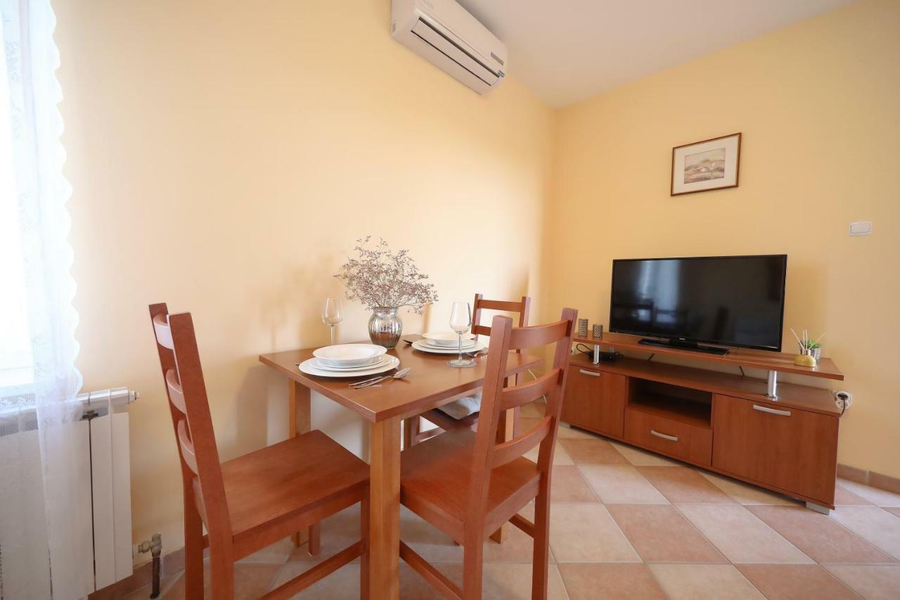 Apartments Villa Marnii Kozino Exterior photo